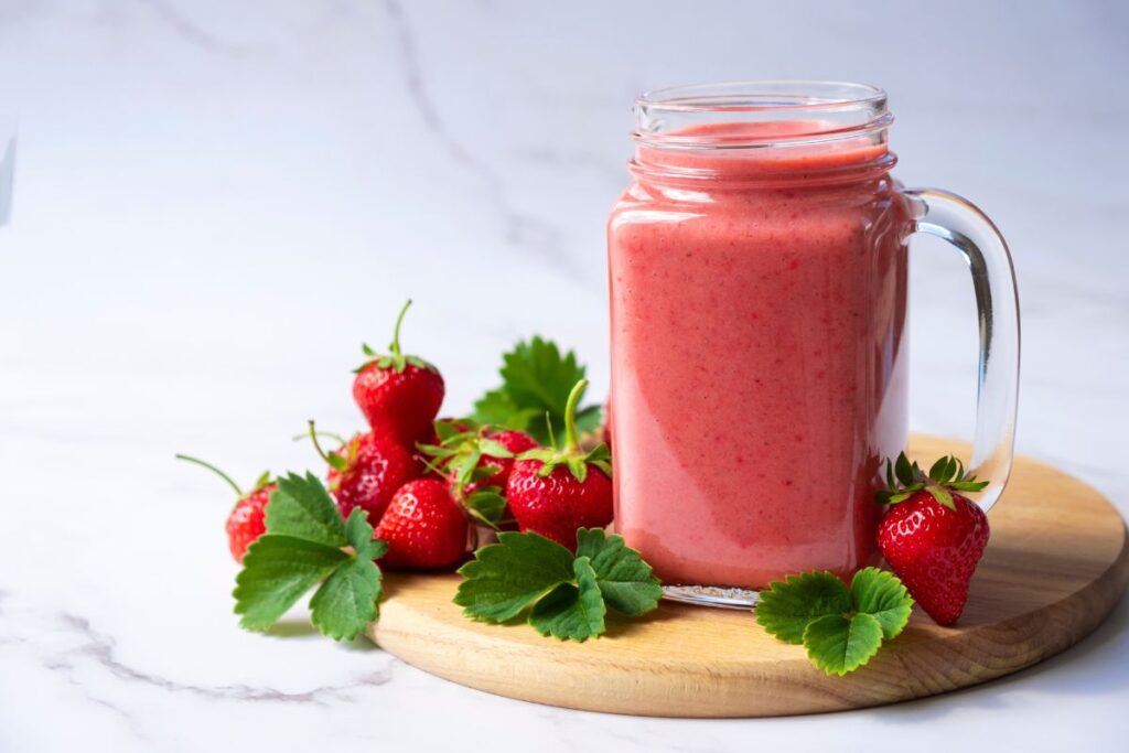 Strawberry Smoothie is the best beverage for your hot day